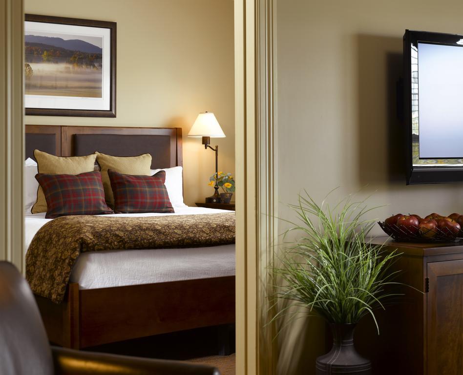 Deluxe King One-Bedroom Suite,1620995520:JPEG