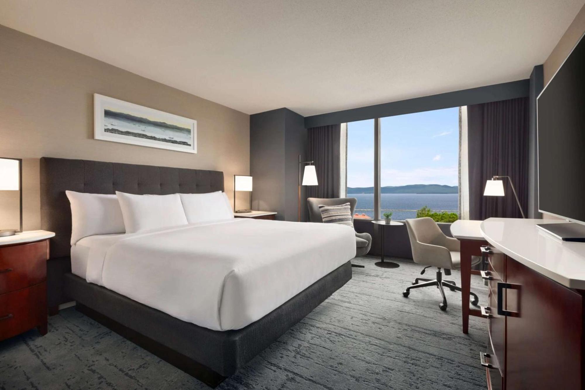 King Room Partial Lake View,1651733654:JPEG
