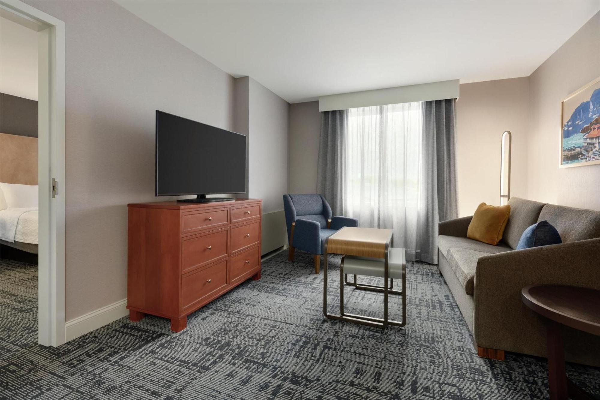 One-Bedroom Queen Suite with Two Queen Beds - Non-Smoking,1686475122:JPEG
